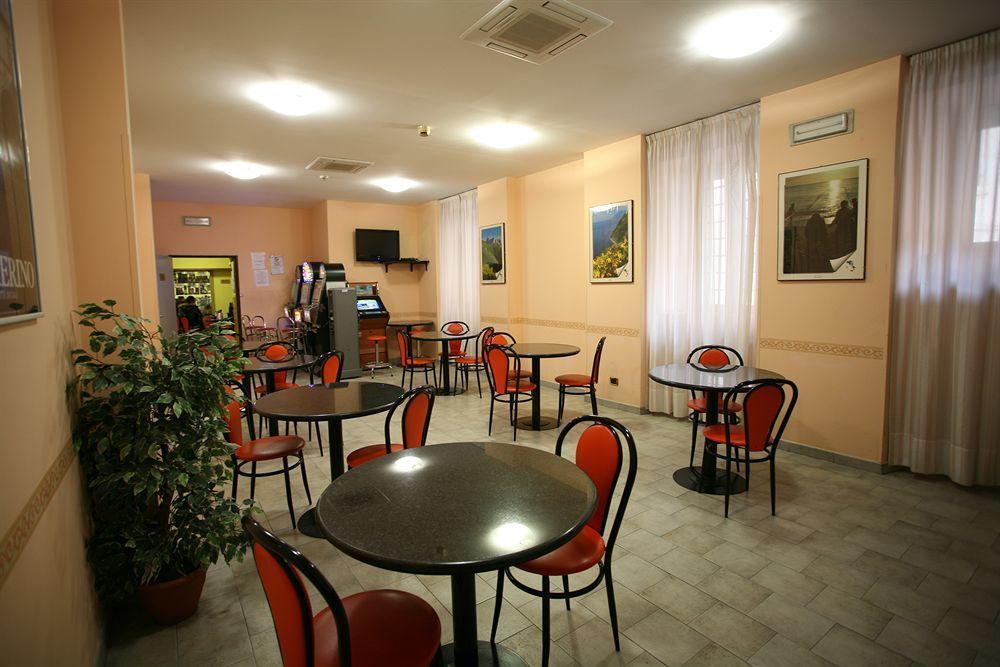 Hotel I Duchi Camerino Bagian luar foto